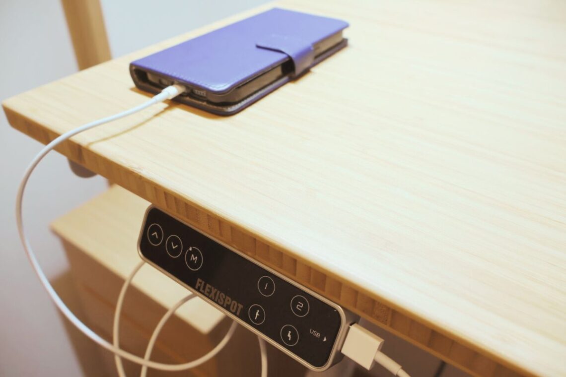 USBケーブル1本でスマホを充電可能