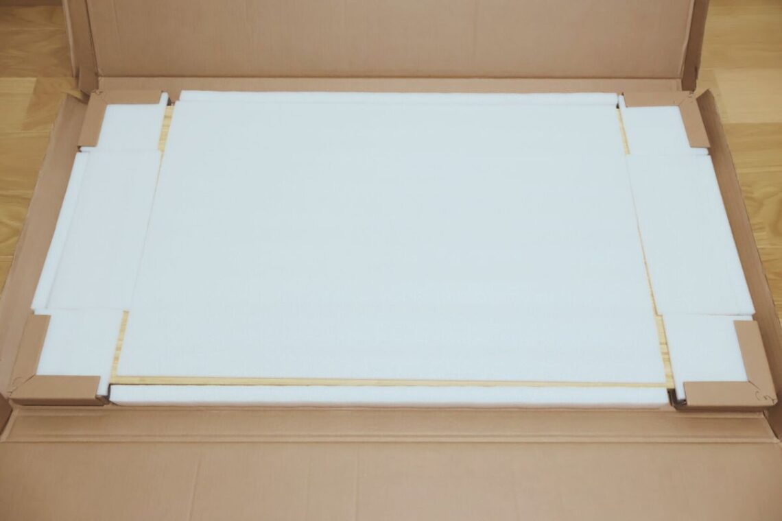 FlexiSpot E8の天板を開封した状態