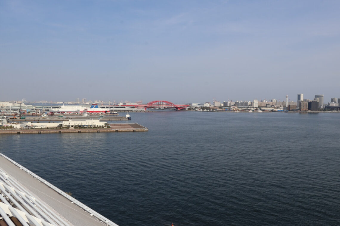 標準レンズ（RF-S18-45mm F4.5-6.3 IS STM）の焦点距離18mmで撮影した場合