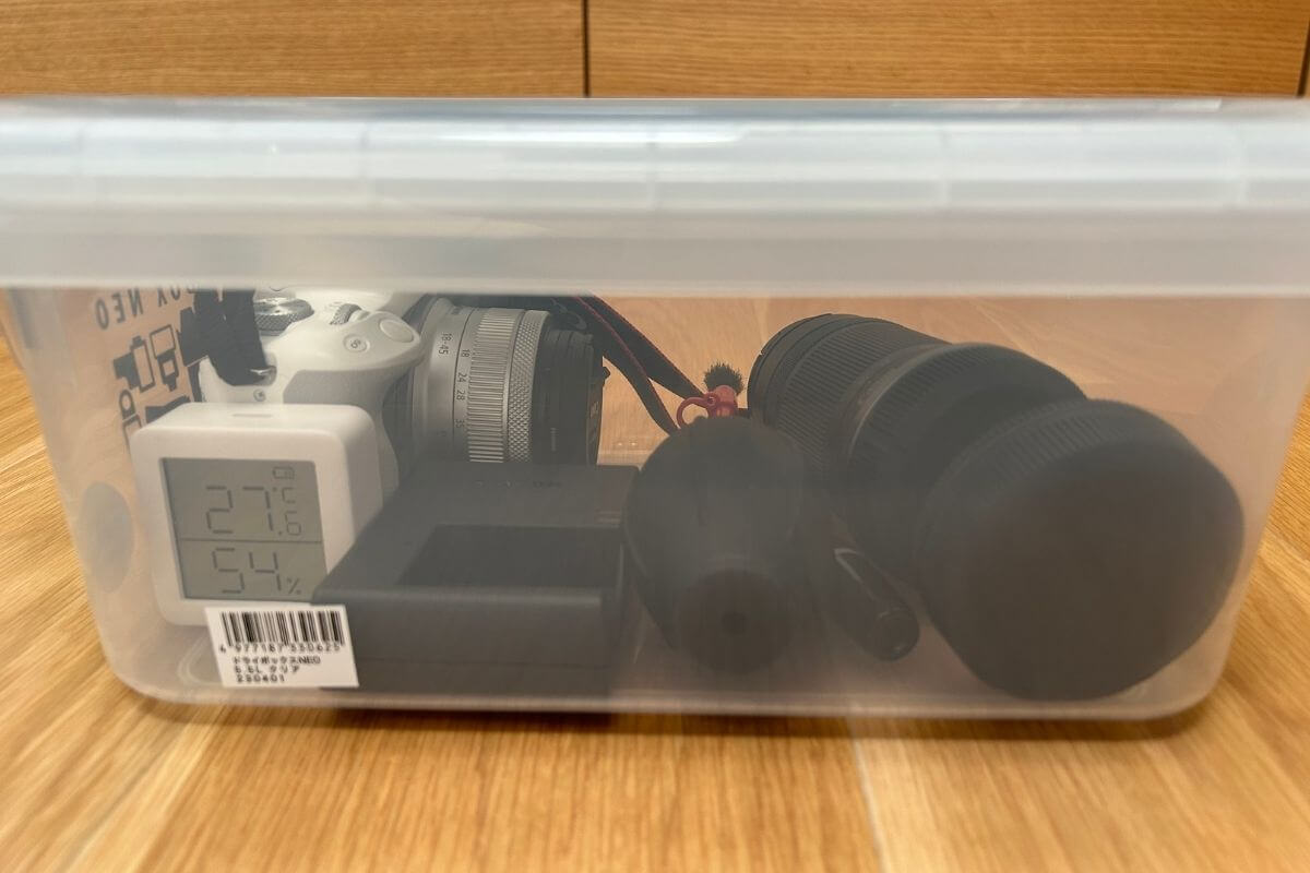 ハクバ ドライボックスNEO5.5Lのクリアタイプは中身がひと目でわかる