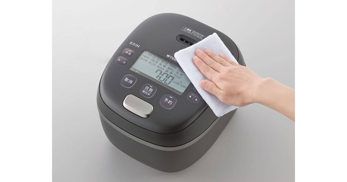 JRI-G100とJRI-A100は凹凸が少なく拭きやすい天面