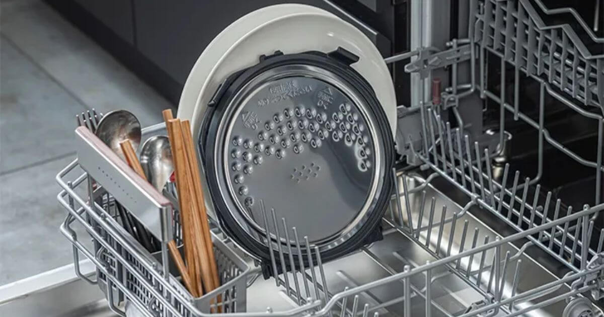 NW-SB10（最新）は内ぶたを食洗機で洗えるからお手入れがラク