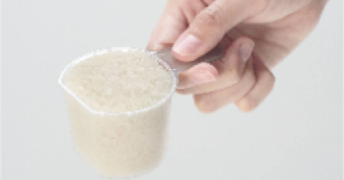 RC-6PXXとRC-6PXVは0.5合の少量炊飯でも使いやすいミニ計量カップつき